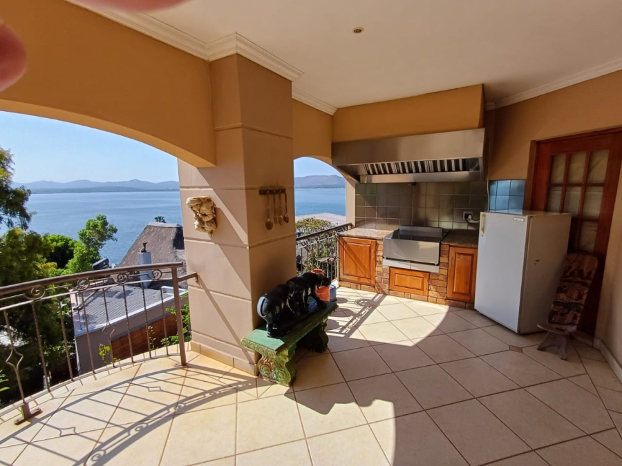 4 Bedroom Property for Sale in Kosmos North West